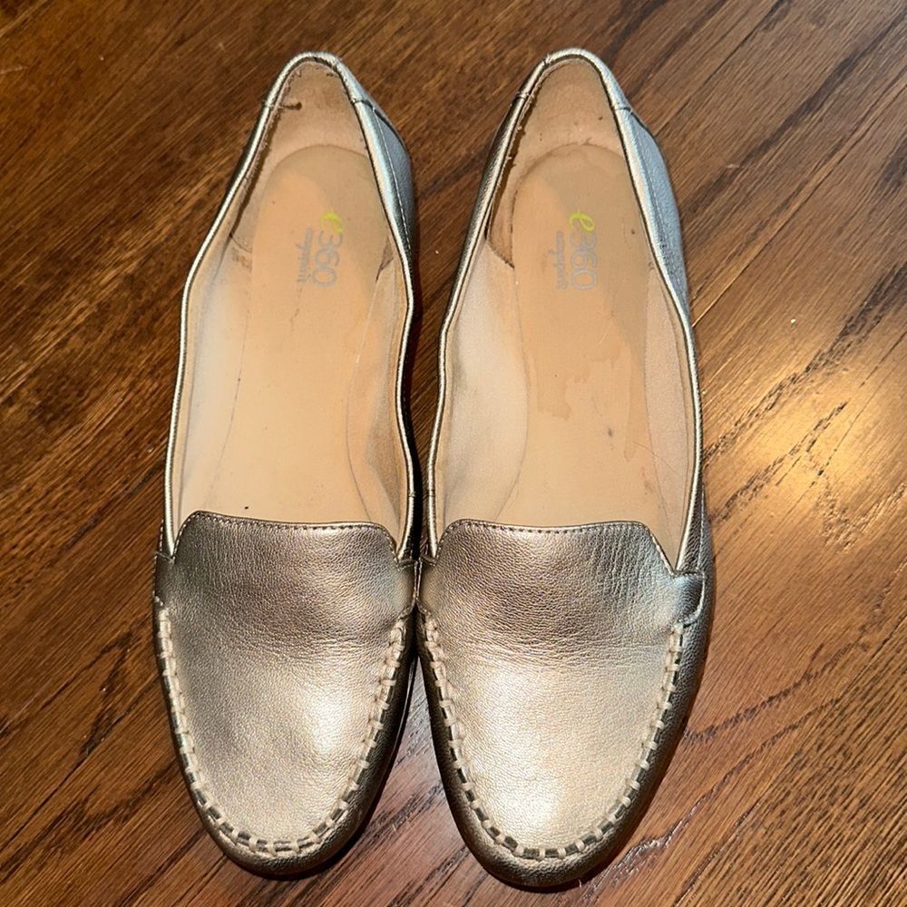 Easy Spirit 360 gold slip‎ on flat loafers